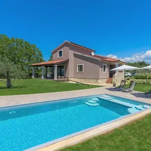 House Ferienhaus Tinjan