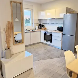 Nina Apartment Rab Town